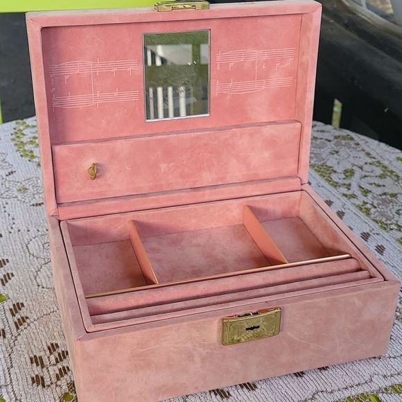 Design Phillip Other - Design Phillip Velvet Vintage Music Jewelry Box Edelweiss